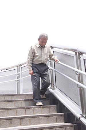 インプラントで笑顔を取り戻せる